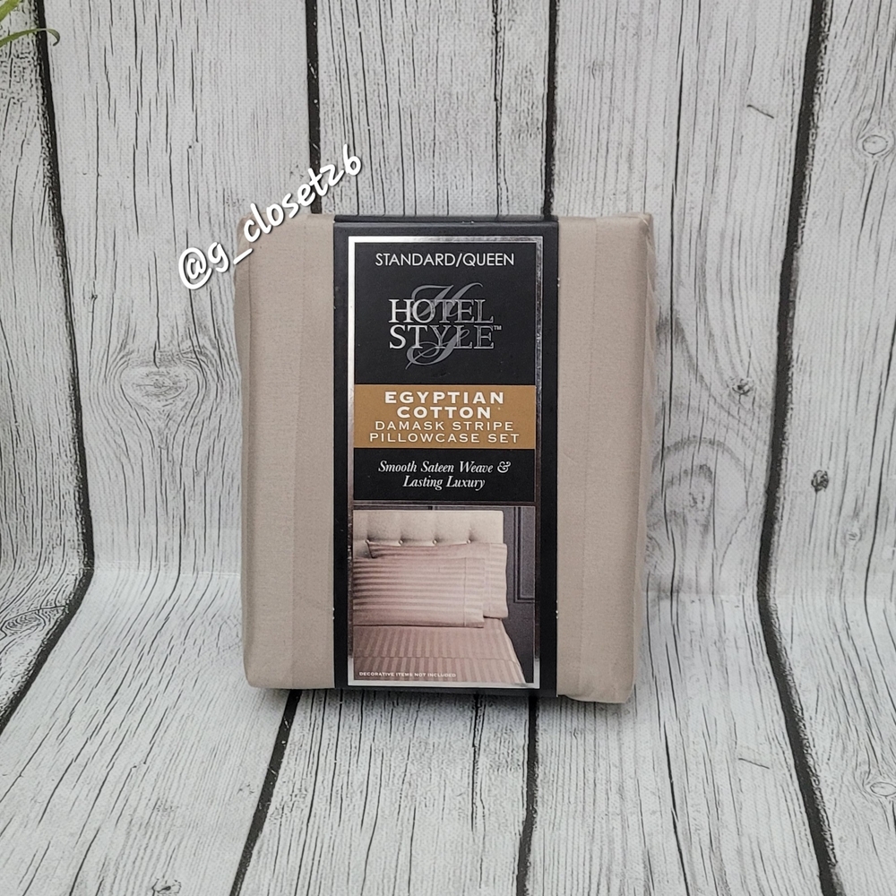 NWT Hotel Style Egyptian Cotton Damask Stripe Pillowcase Set- Tan